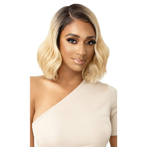 Outre Synthetic Melted Hairline HD Lace Front Wig - JAYCIANA - SoGoodBB.com